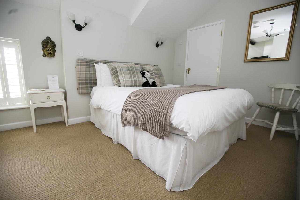 Отель The Ivy House Chalfont St Giles Экстерьер фото