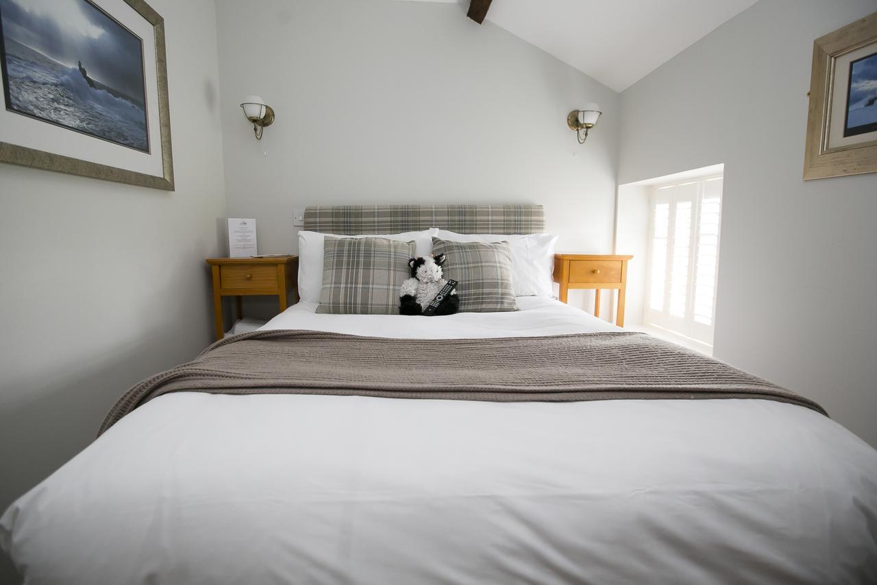 Отель The Ivy House Chalfont St Giles Экстерьер фото